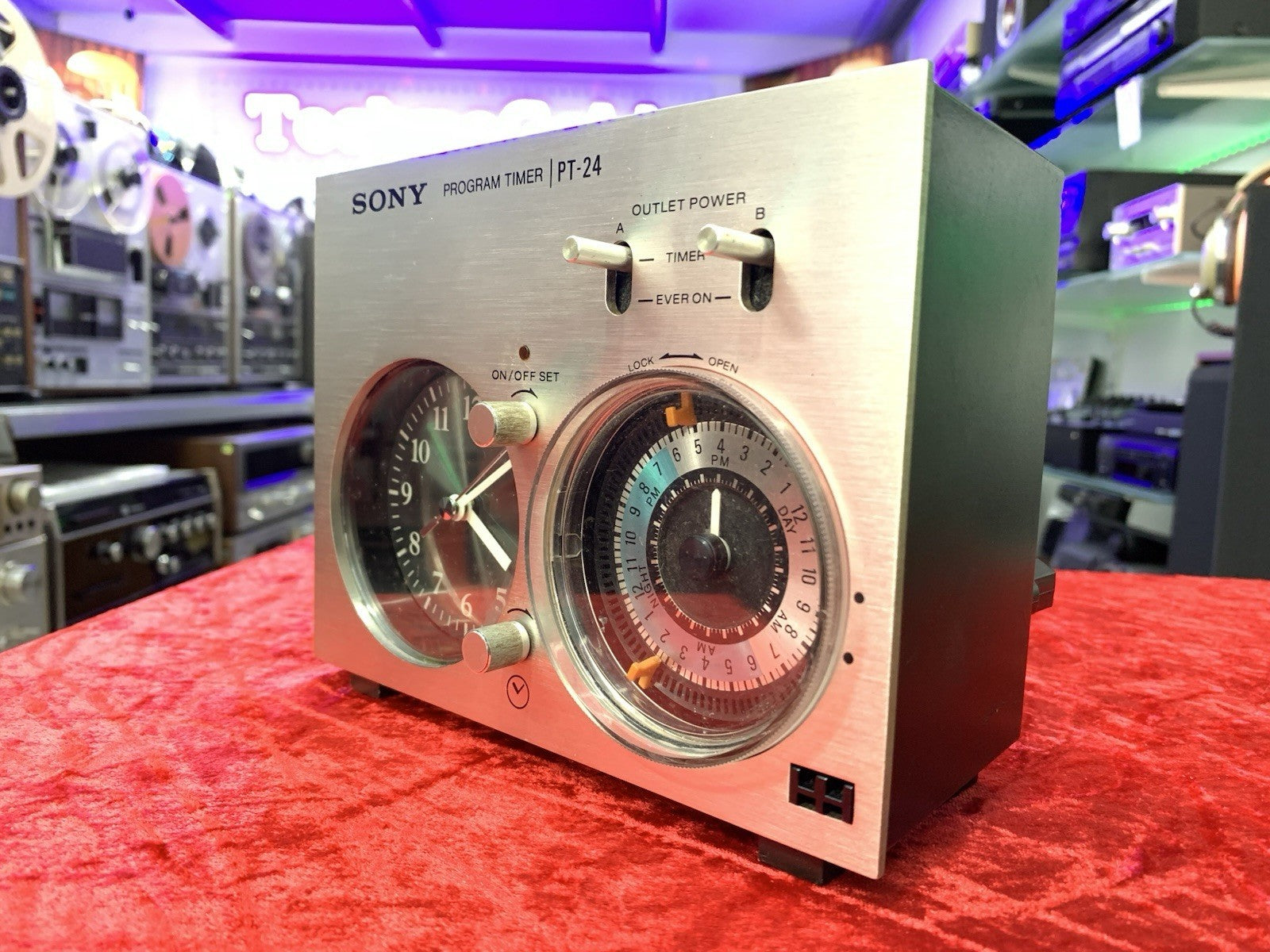 SONY PT 24 Audio Programmer Timer Display Vintage 1970 WORK 220 Volts Good Look