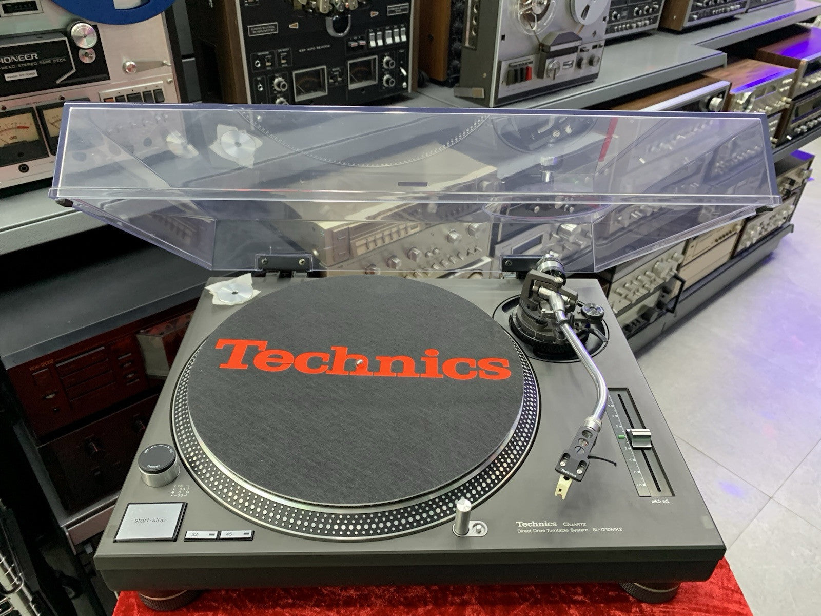 TECHNICS SL 1210 MK2 Direct Drive Turntable Vintage STANTON 680MK2