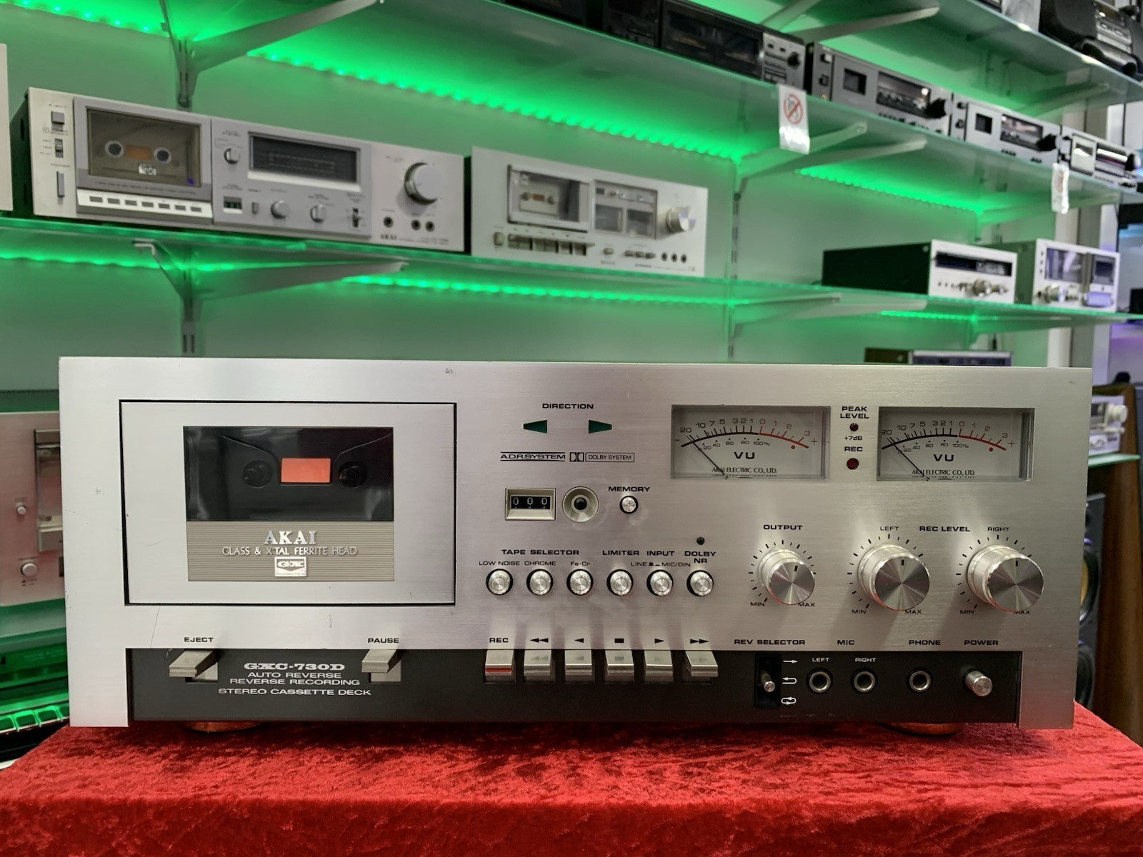 AKAI  GXC 730D Tape Deck CASSETTE Vintage 1976 Auto Reverse 3Head WORK Good Look