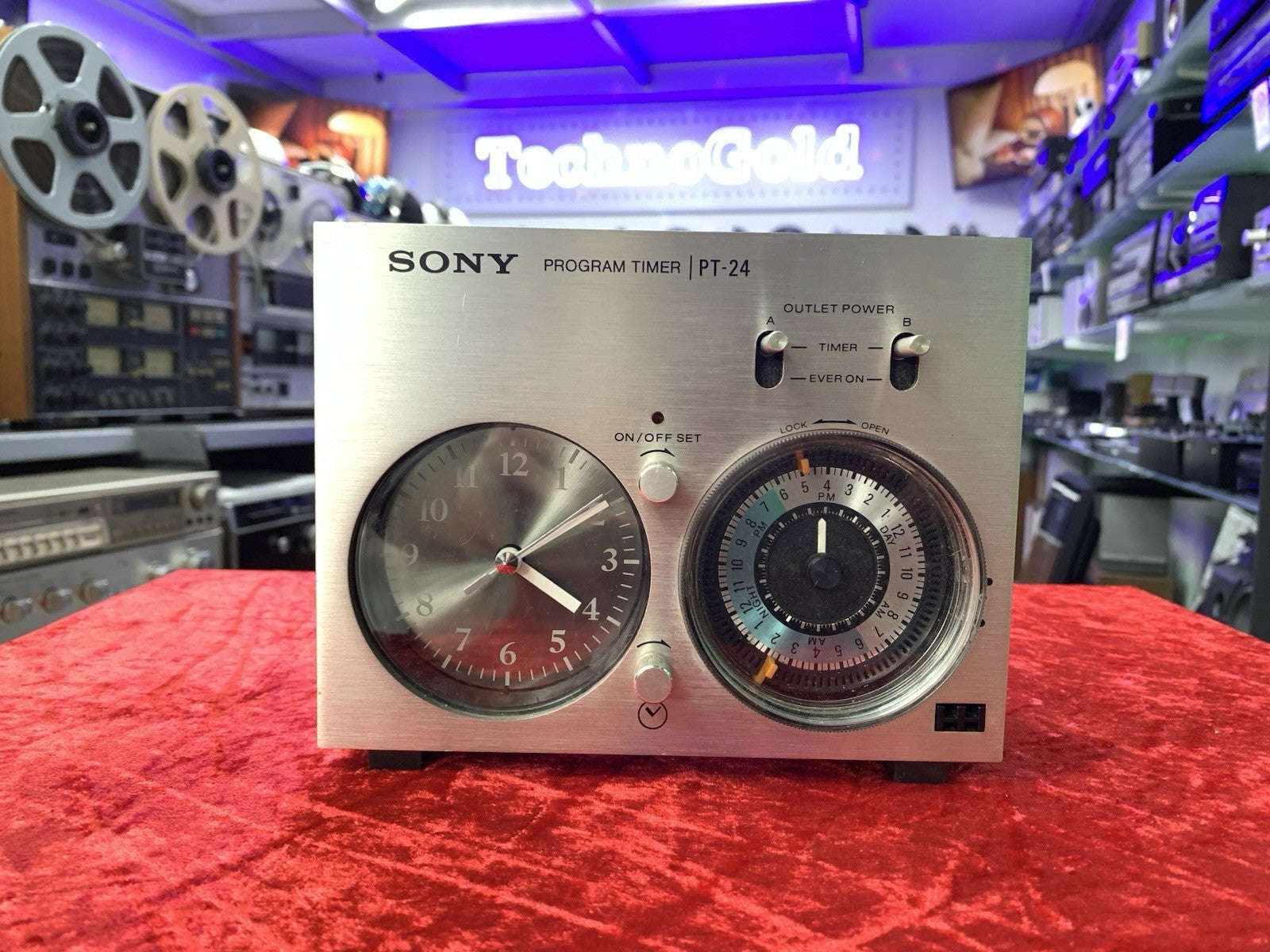 SONY PT 24 Audio Programmer Timer Display Vintage 1970 WORK 220