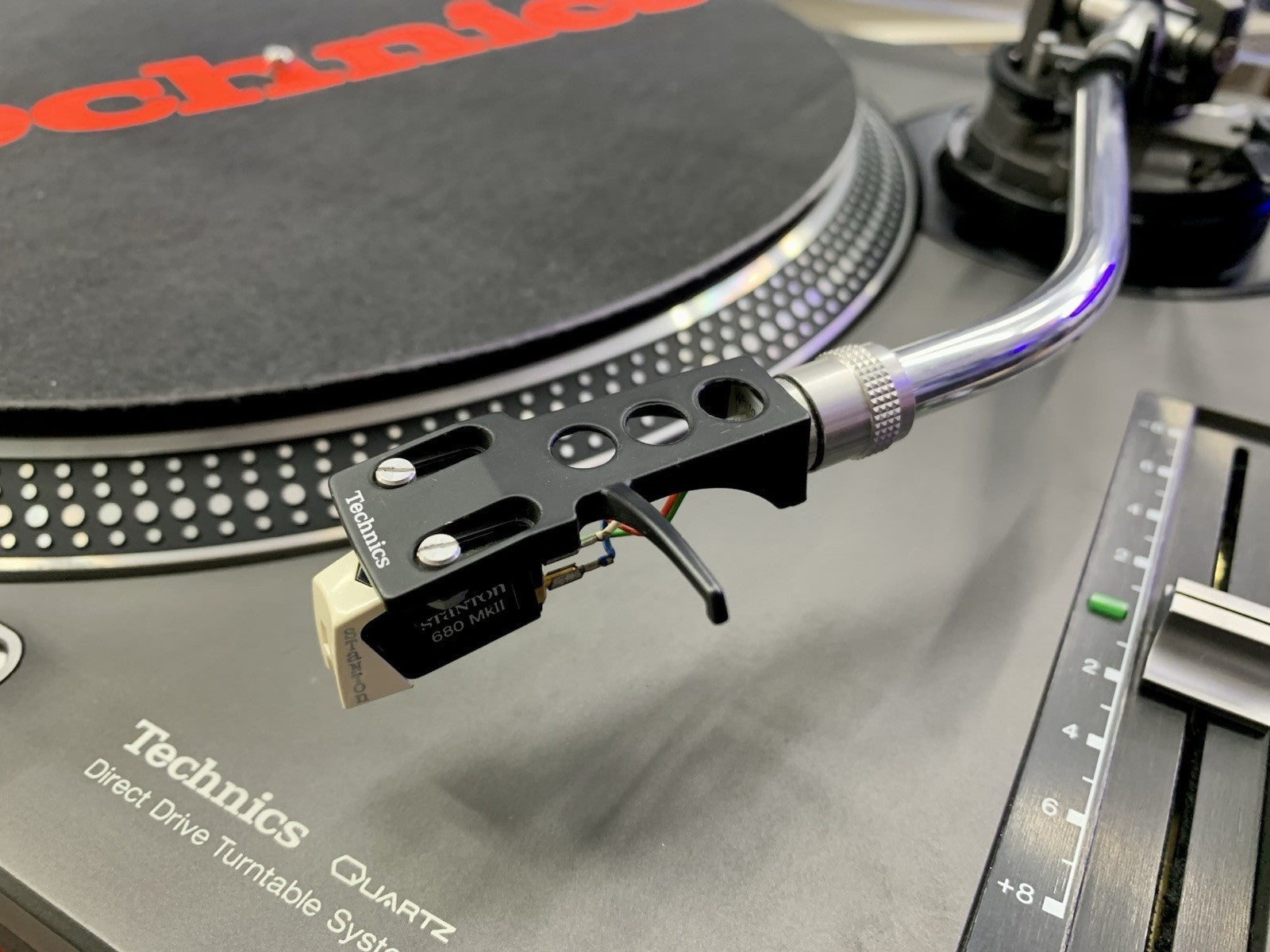 TECHNICS SL 1210 MK2 D. Drive Turntable w/Original BOX + STANTON 680MK2 LIKE NEW