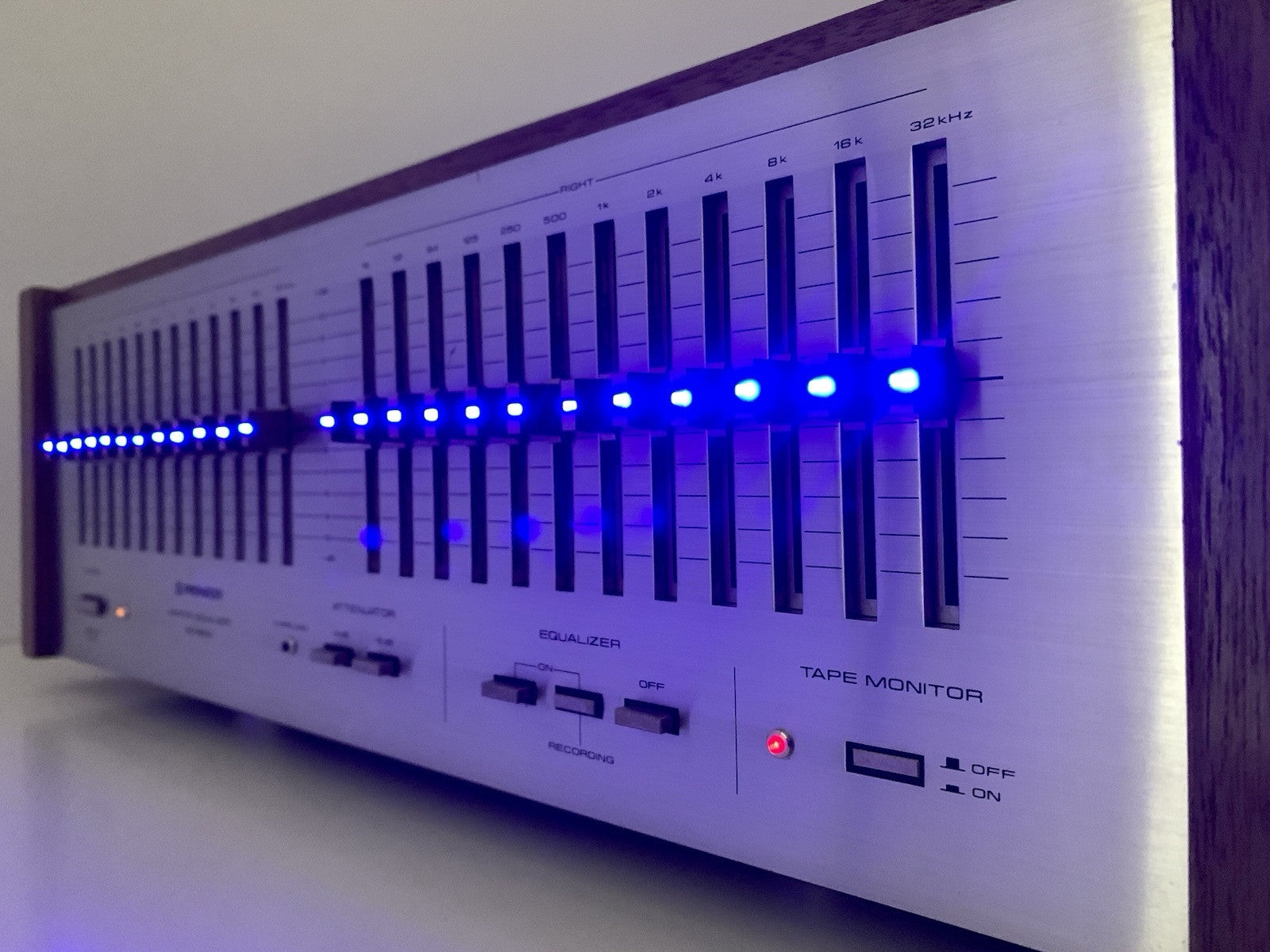 PIONEER SG 9800 Graphic Equalizer BLUE LED with WOOD BOX Vintage WORK Good Look