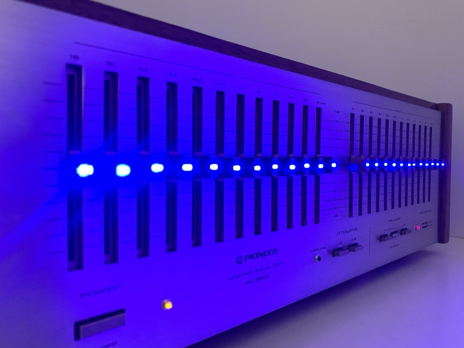 PIONEER SG 9800 Graphic Equalizer BLUE LED with WOOD BOX Vintage WORK Good Look