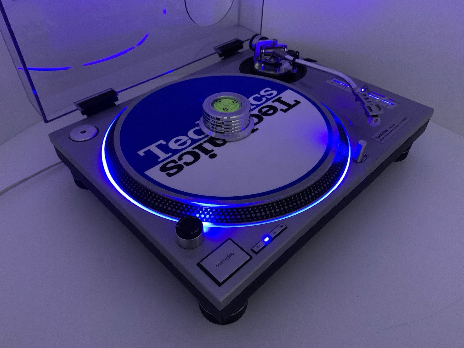 TECHNICS SL 1200 MK2 Direct Drive Turntable Vintage NEW BLUE LEDs WORK Like New