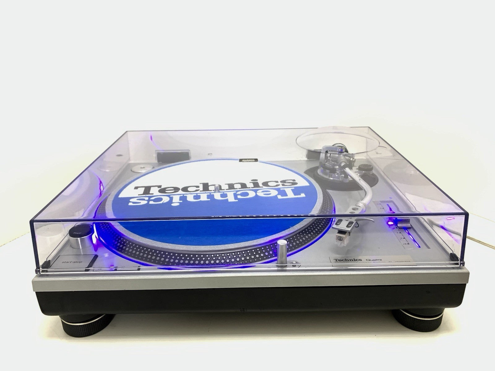 TECHNICS SL 1200 MK2 Direct Drive Turntable Vintage NEW BLUE LEDs WORK Like New